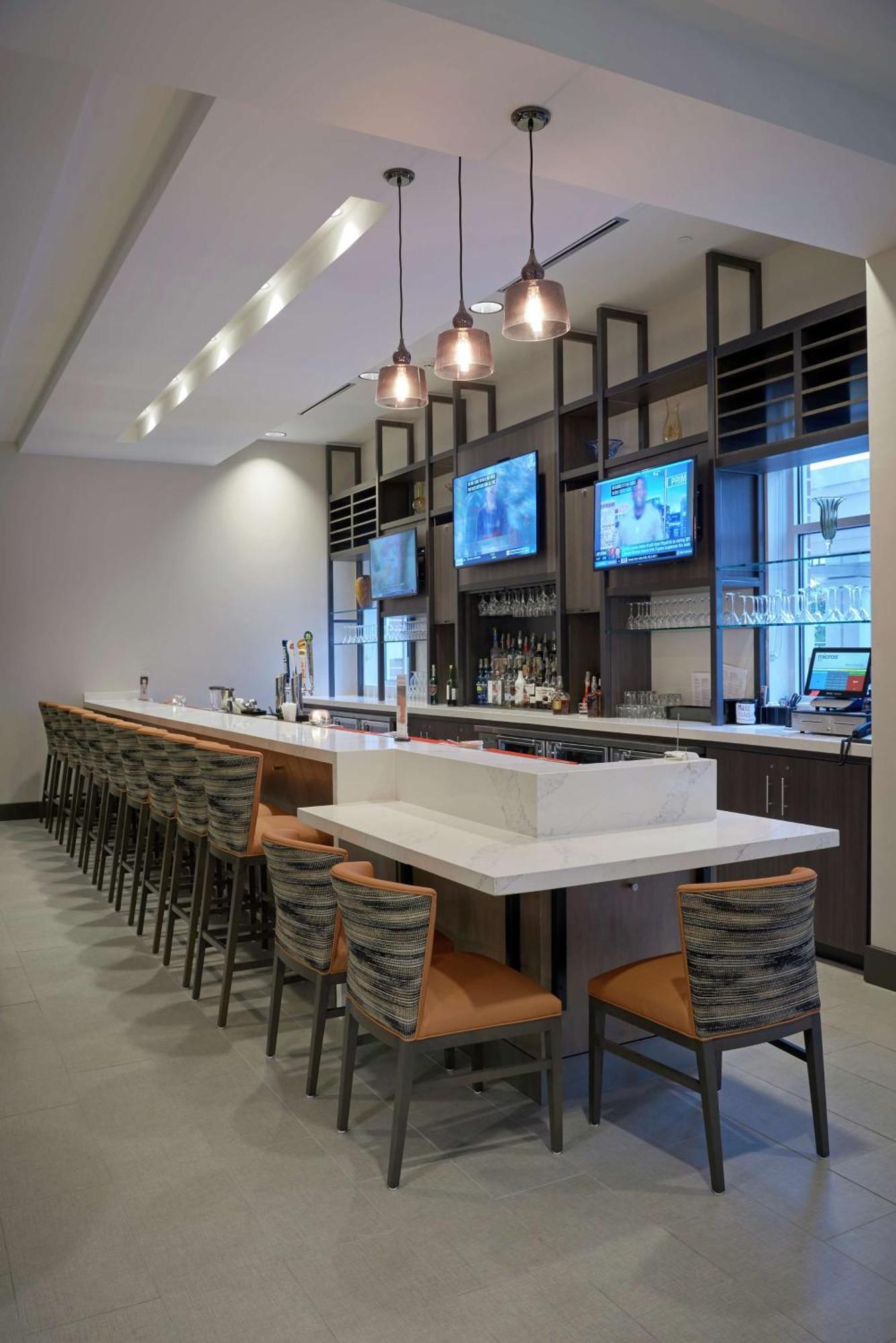 Hilton Garden Inn Corning Downtown Εξωτερικό φωτογραφία