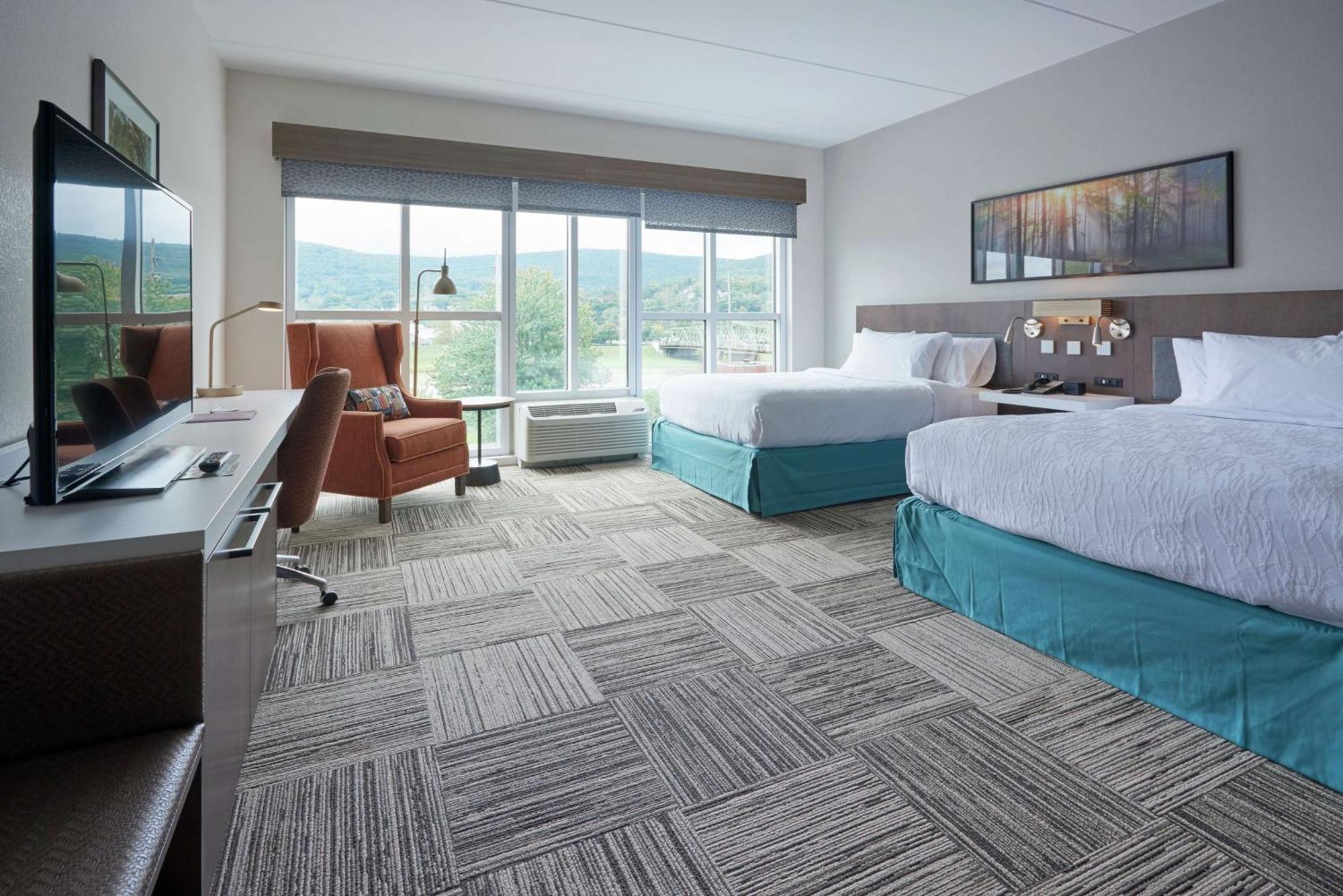 Hilton Garden Inn Corning Downtown Εξωτερικό φωτογραφία